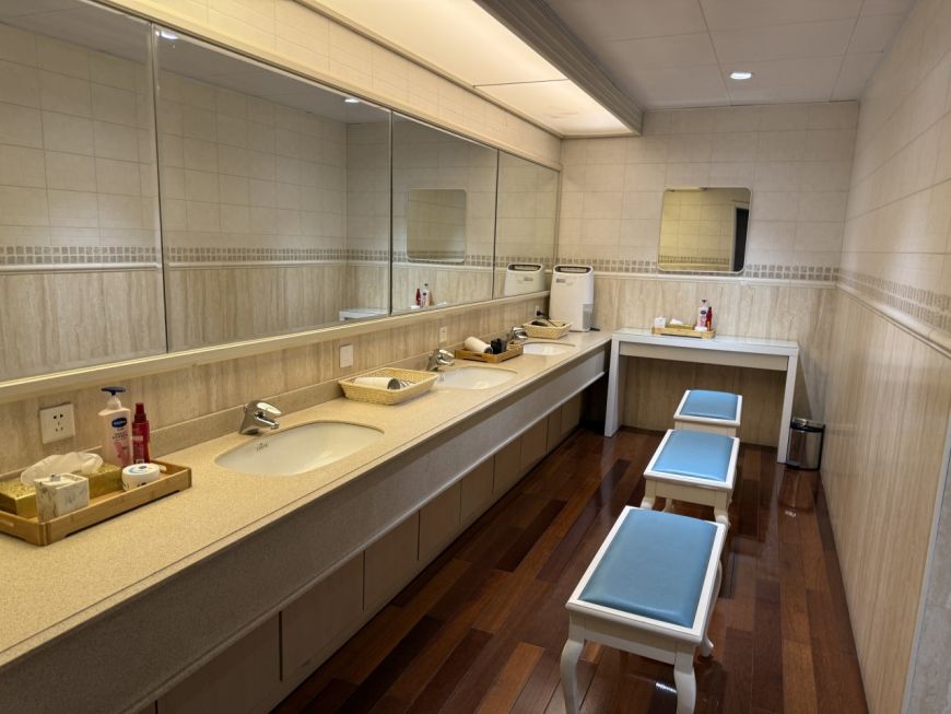 10871200_1789982231.jpg